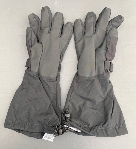 未使用品　米軍　実物　OR アウトドアリサーチ グローブ　MEDIUM 米軍実物 OUTDOOR RESEARCH OR Adv Warm /Dry Gloves Military LARGE