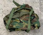 画像2: 米軍実物 ウッドランド MOLLE スリーピング パック  (2)