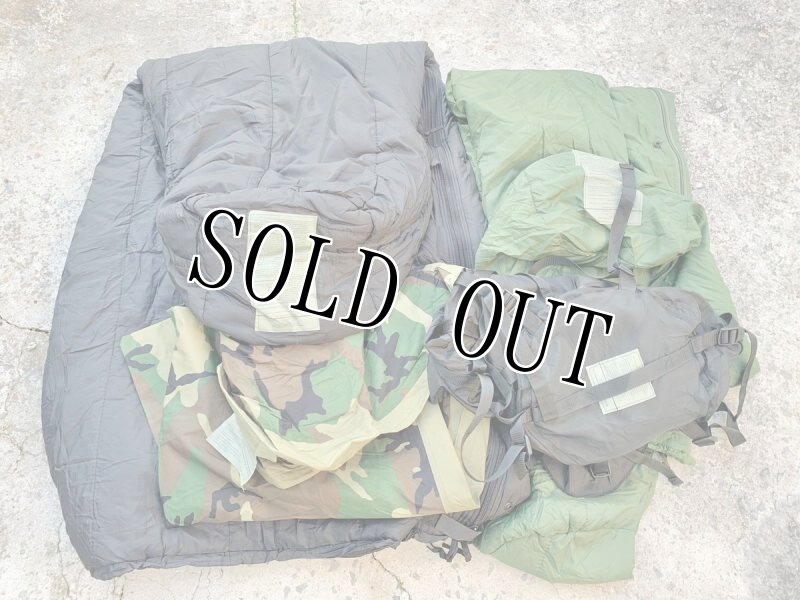 画像2: 米海兵隊実物 モジュラースリーピングバッグ 4点セット (2)