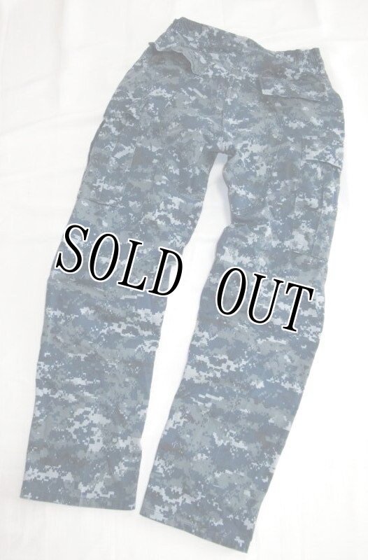 画像2: 米海軍実物 US NAVY, 迷彩パンツ  S-REGULAR   (2)