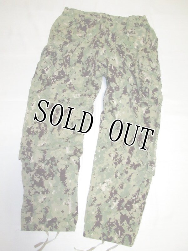 画像2: 米軍実物,US NAVY,　AOR2　NUW　迷彩パンツ　TYPEIII　L-R (2)