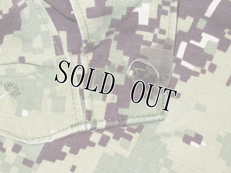 画像4: 米軍実物,US NAVY,　AOR2　NUW　迷彩パンツ　TYPEIII　L-R (4)