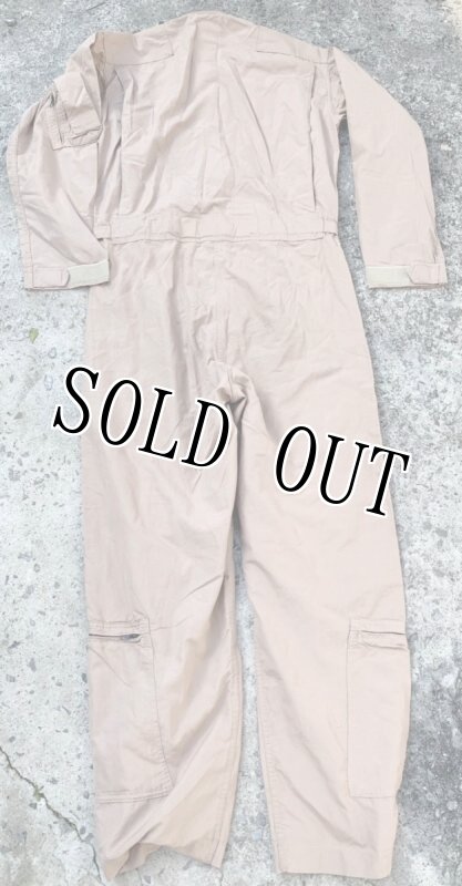 画像9: 米軍実物 CWU27/P　フライトスーツ　タン　44L (9)