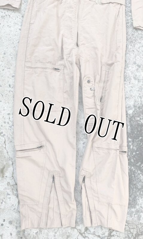 画像6: 米軍実物 CWU27/P　フライトスーツ　タン　44L (6)