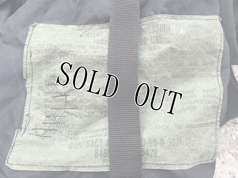 画像5: 米軍実物 スリーピングバッグ 圧縮サック (5)