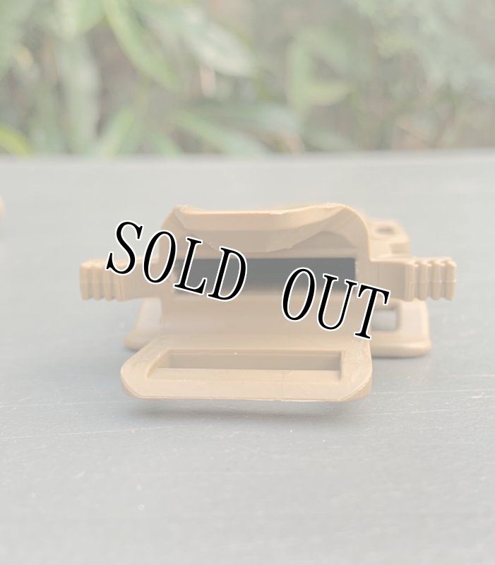 画像13: 米軍放出品 GERBER ハンティングナイフ ノコ Strongarm シース付き  (13)