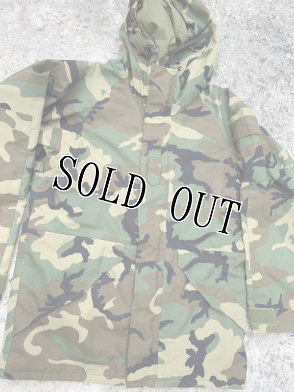 画像2: 米軍実物 ECWCS GEN1 ウッドランド 迷彩 GORE-TEX　パーカー　S-L (2)