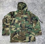 画像1: 米軍実物 ECWCS GEN1 ウッドランド 迷彩 GORE-TEX　パーカー　S-L (1)