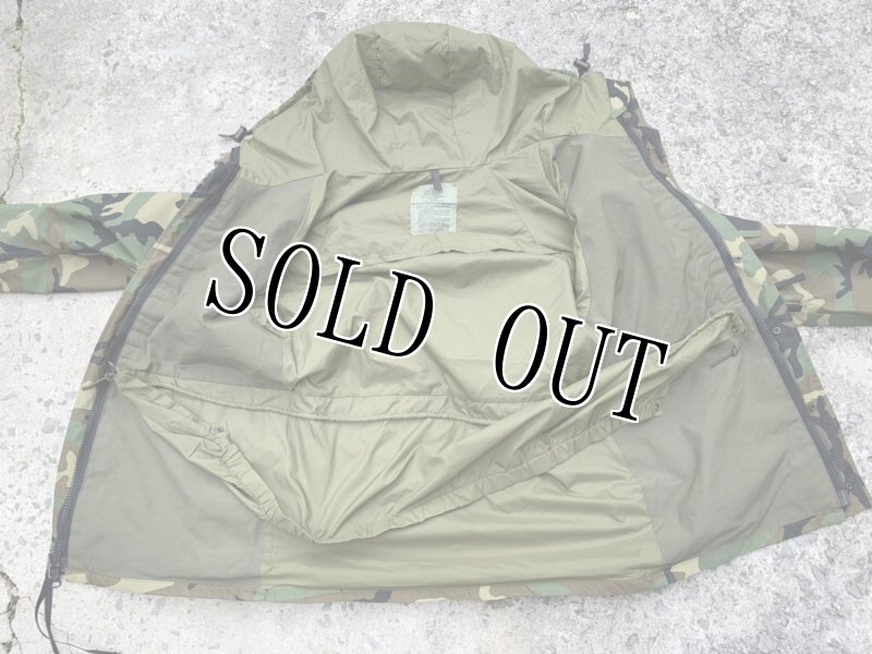 画像8: 米軍実物 ECWCS GEN1 ウッドランド 迷彩 GORE-TEX　パーカー　S-L (8)
