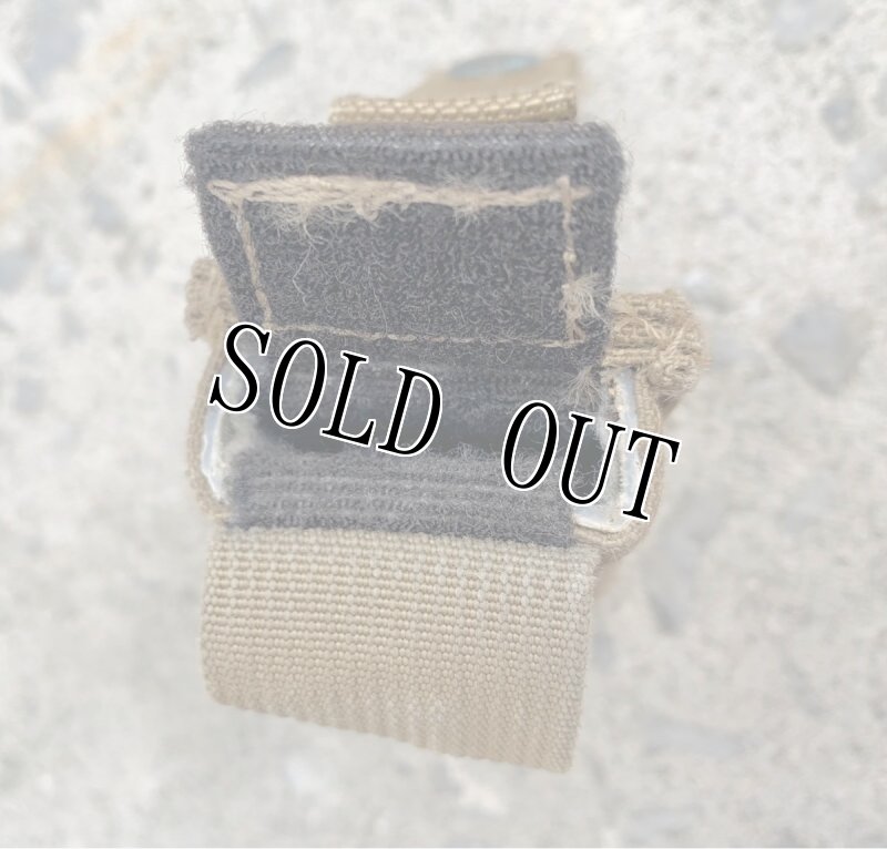 画像4: 米軍実物 青タグ EAGLE 45 スピードリロード  カイデックス  コヨーテ FSBE (4)