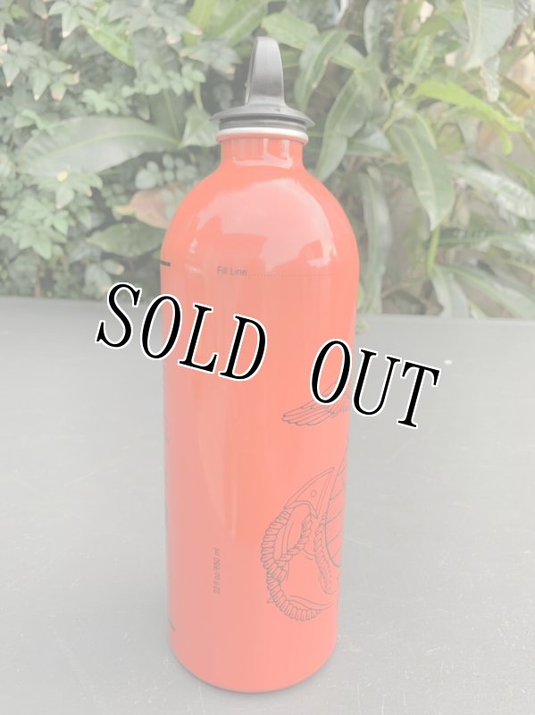 画像2: 海兵隊実物 軍用ガソリン MSR USMC 22oz 650ml フューエル ボトル マルチ燃料  (2)