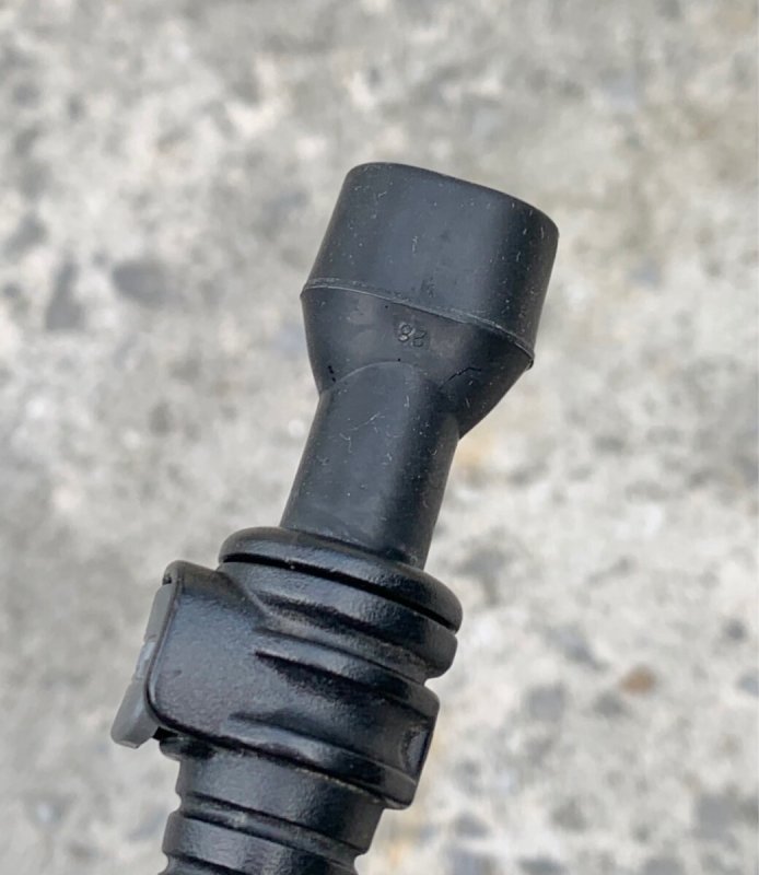 画像14: 米軍放出品 キャメルバック デザート3C 70OZ(2リットル) (14)