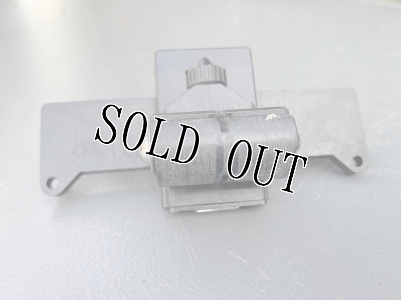 画像4: 米軍実物 AN/AVS-9 Pivot & Adjustment Shelf    USGI Night Vision NVG Goggle Eye Relief  (4)