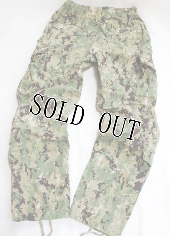 画像2: 米軍実物,US NAVY, AOR2 NUW 迷彩パンツ TYPEIII M-R (2)
