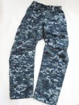 画像1: 米海軍実物　US NAVY,　迷彩パンツ 　S-REGULAR　　 (1)