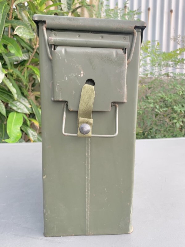 画像2: 米軍実物 弾薬ケース(ナイトビジョンケース) (2)