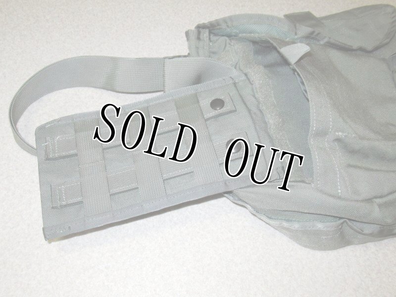 画像3: 米軍実物 ガスマスクバッグ (3)