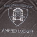 画像2: 沖縄海兵隊実物　AMPHIB LOCKER　Tシャツ　M (2)
