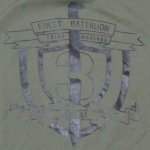 画像2: 米軍放出品　USMC　FIRST BATTALION　Tシャツ　LARGE (2)