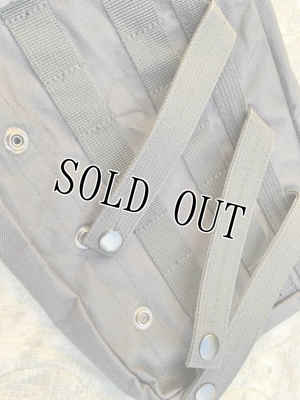 画像3: 米軍放出品 トラベルバック サイド ポーチ ブラック  (3)