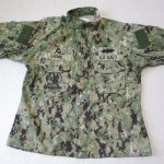 画像2: 米軍実物,US NAVY,　AOR2　NUW　迷彩ジャケット　TYPEIII　MEDIUM-SHORT (2)