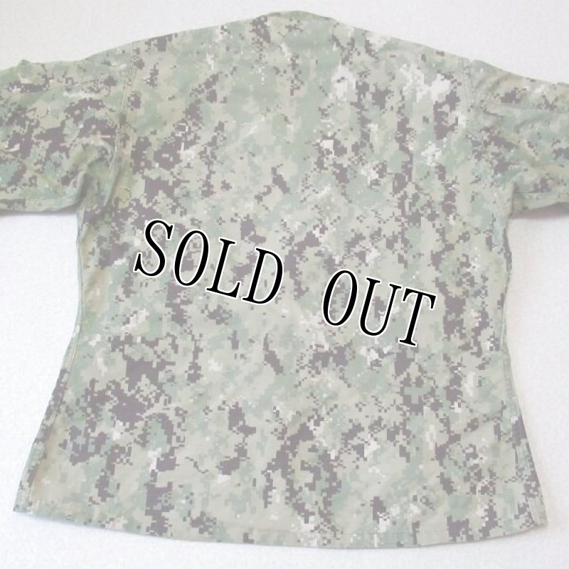 画像4: 米軍実物,US NAVY, AOR2 NUW 迷彩ジャケット TYPEIII MEDIUM-SHORT (4)