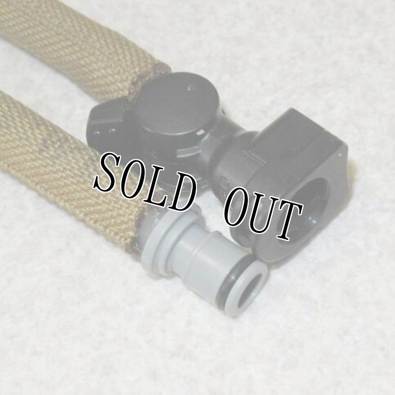 画像2: 米軍放出品 ハイドレーション チューブ (2)