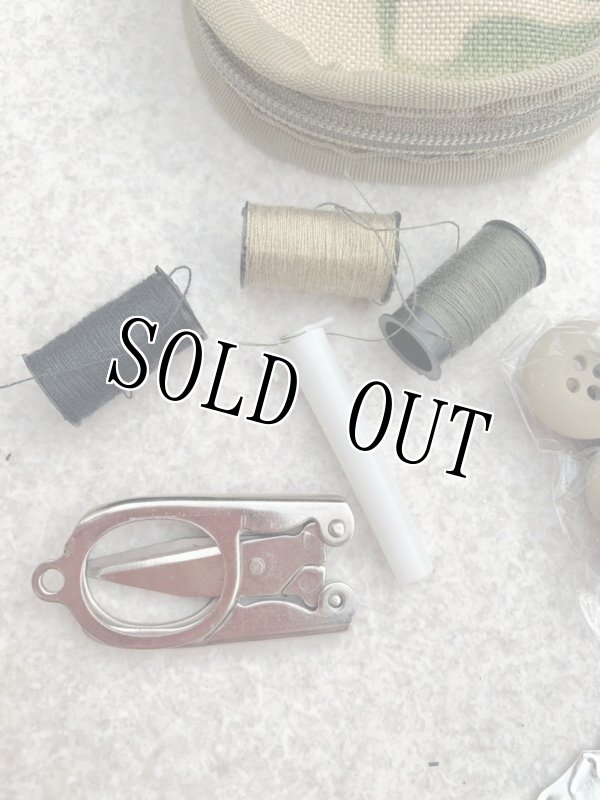 画像3: 米軍放出品.Military Sewing Kit 　ソーイングキット　マルチ (3)