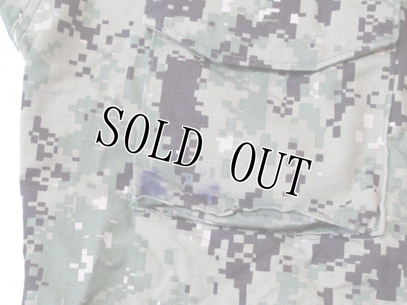 画像2: 米軍実物,US NAVY,　AOR2　NUW　迷彩ジャケット　TYPEIII　SMALL-SHORT (2)