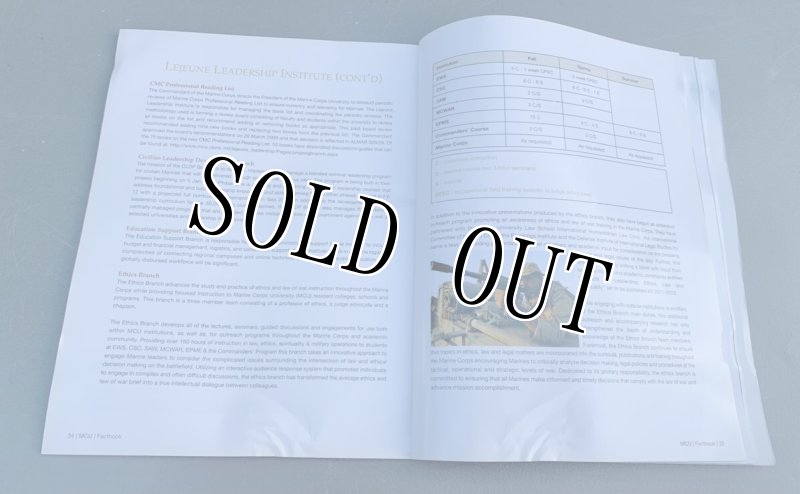 画像3: 米軍放出品 USMC FACT BOOK  (3)