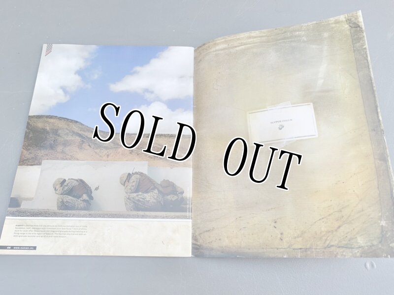 画像2: 米軍放出品 USMC 特集号 MAGAZINE  (2)