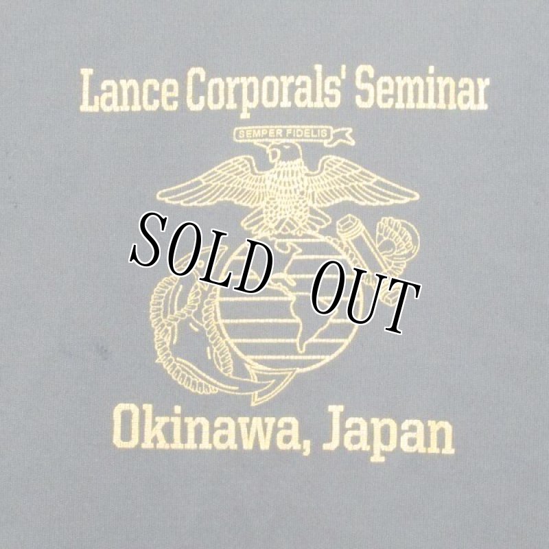 画像2: 米軍放出品 USMC Lance Corporals’Seminar Okinawa,Japan Tシャツ MEDIUM (2)