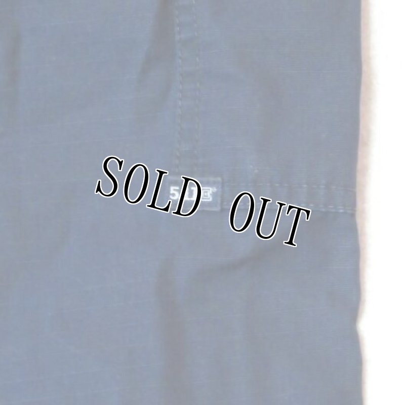 画像4: 米軍放出品 US NAVY 官給品 5.11 タクティカルパンツ 30 (4)