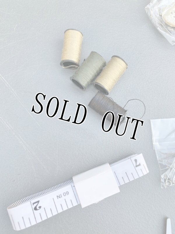 画像3: 米軍放出品 Military Sewing Kit  ソーイングキット  (3)