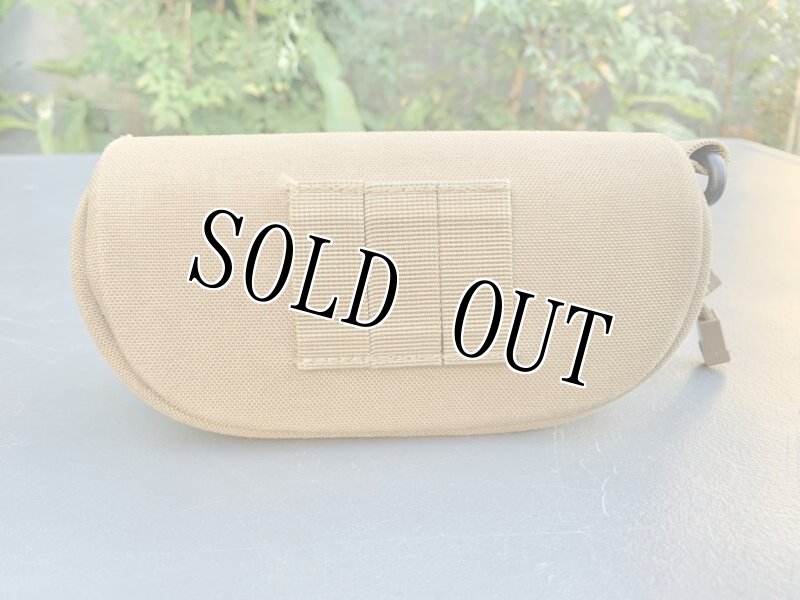 画像2: 海兵隊放出品 コンドル サングラス ハードケース  コヨーテ  (2)