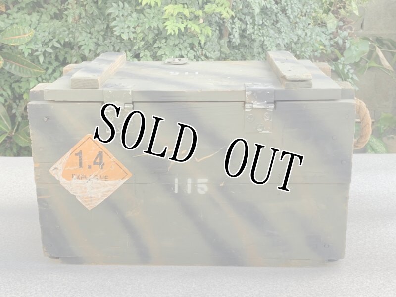 画像3: 米軍実物 EXPLOSIVE MINES BOX (3)