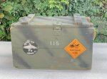 画像1: 米軍実物 EXPLOSIVE MINES BOX (1)