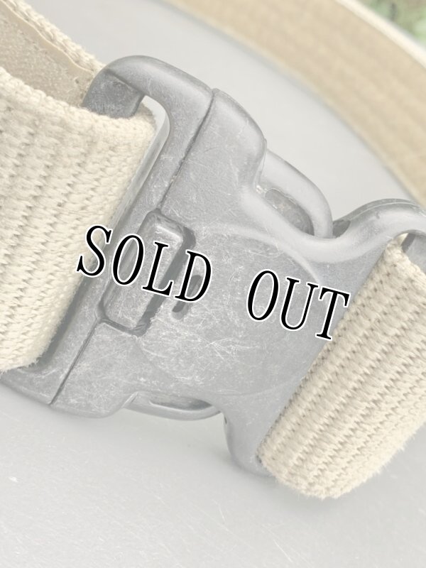 画像2: 米軍放出品 BLACKHAWK Web Belt デザート タン L (2)