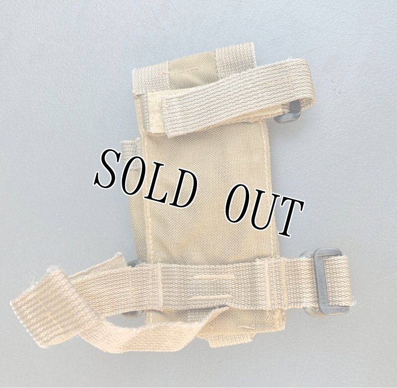 画像2: 米軍放出品 TOP製  M16固定   M4 M16 ストックマ ガジン ポーチ  タン (2)