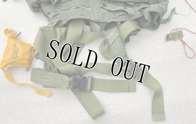画像6: 米軍実物 CMU-33/P サバイバルベストSURVIVAL VEST CMU-33/P22P-18 (6)