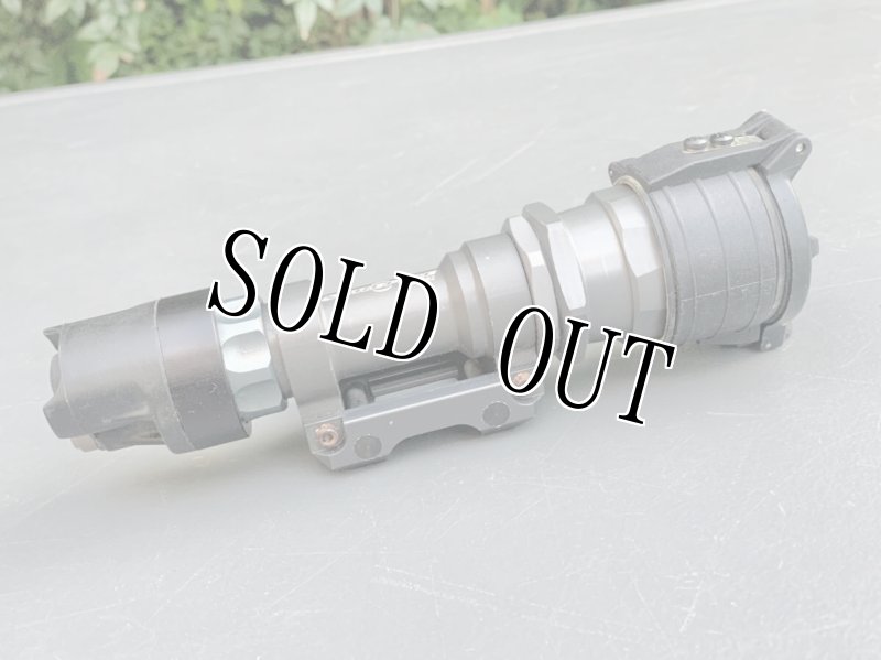 画像2: 米軍実物 SUREFIRE/M951 ウェポンライト  ピカティニーマウント  (2)