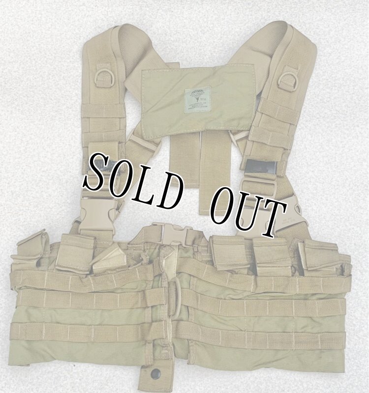 画像2: 米軍実物 S.O.TECH メディカル アサルト チェストリグ  (2)