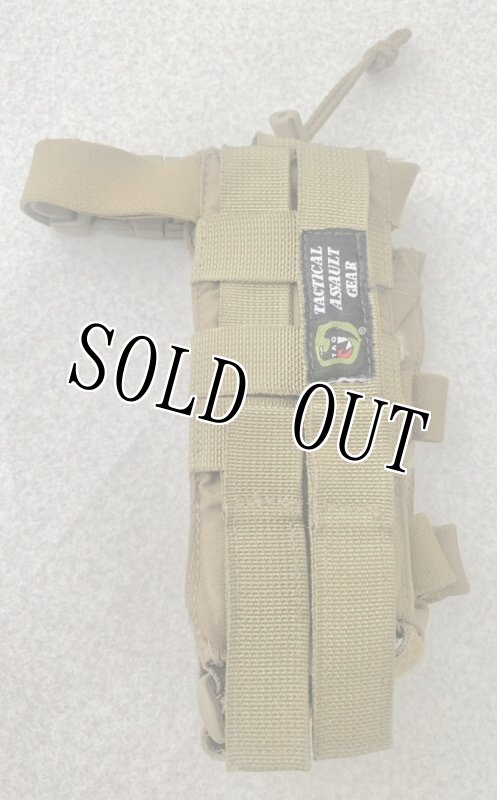 画像4: 米軍放出品  TACTICAL ASSAULT GEAR MOLLE FOLDING ラジオポーチ (4)