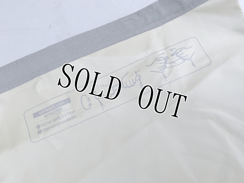 画像3: 米軍放出品10L  Earth PakK   防水ドライバッグ  (3)