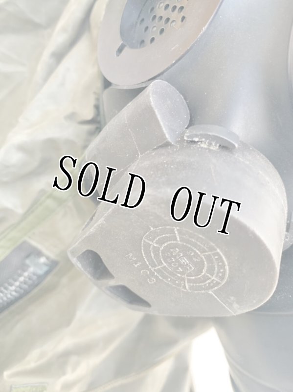 画像4: 米軍実物 M40 ガスマスク　S (4)