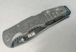 画像2: 米軍放出品 SOG フォールディング    SALUTE ロックバック (2)