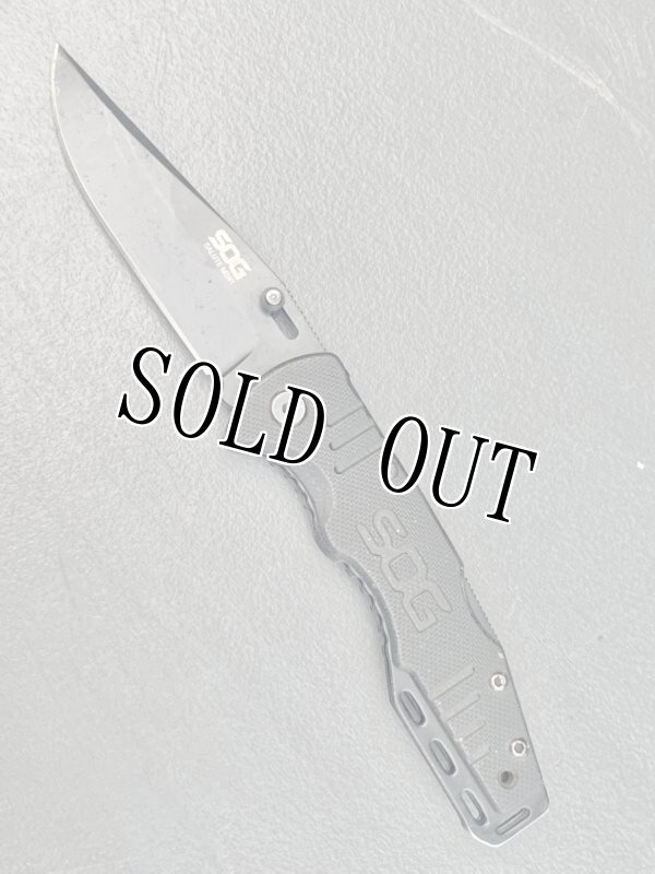 画像3: 米軍放出品 SOG フォールディング    SALUTE ロックバック (3)