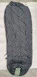 画像1: 米軍放出品 US MODULAR SLEEPING BAG  INTERMEDIATE COLD（ブラック）　 (1)