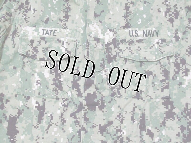 画像2: 米軍実物,US NAVY, AOR2 NUW 迷彩ジャケット TYPEIII M-R (2)