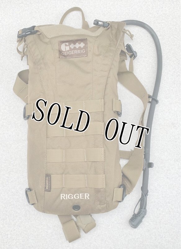 画像2: 米軍放出品 Tactical Rigger   ハイドレーション パック  (2)